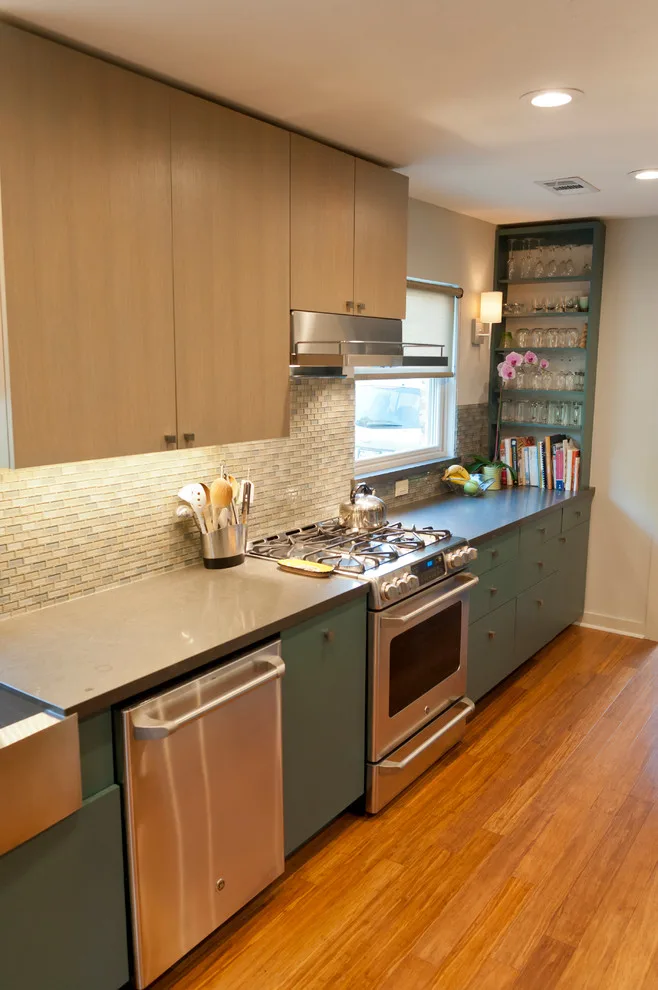 Meyerland Contemporary Kitchen by Crafted Custom Homes + Renovations - Photo 7