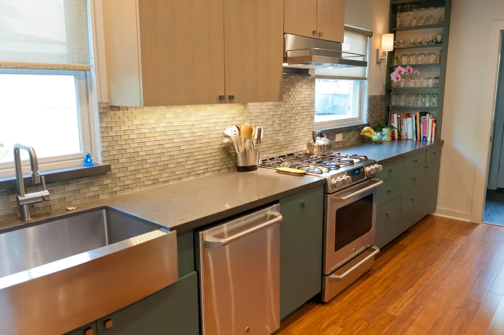 Meyerland Contemporary Kitchen by Crafted Custom Homes + Renovations - Photo 6