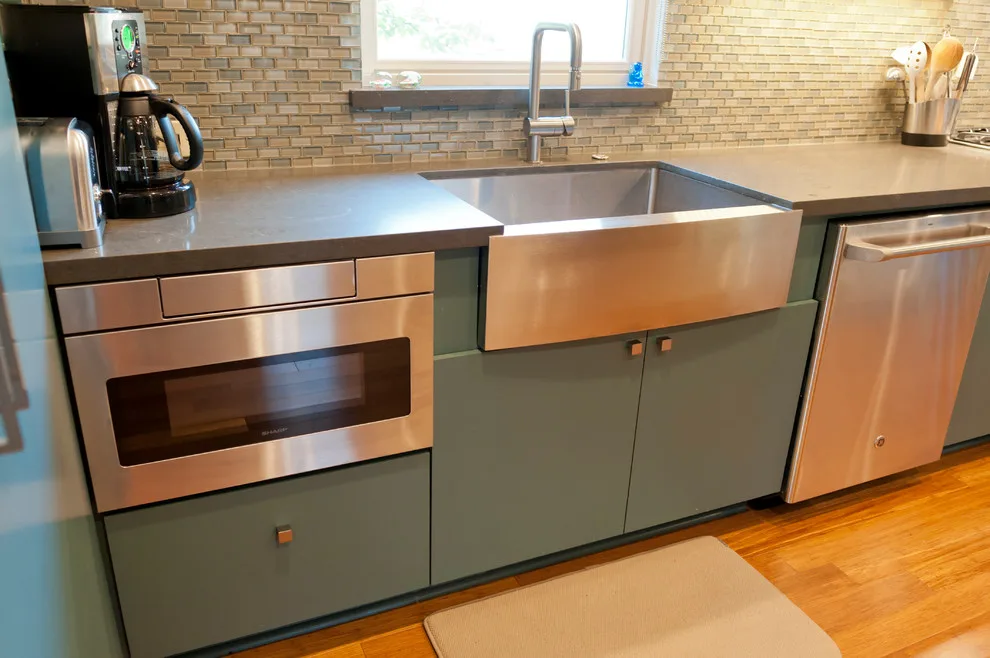 Meyerland Contemporary Kitchen by Crafted Custom Homes + Renovations - Photo 9