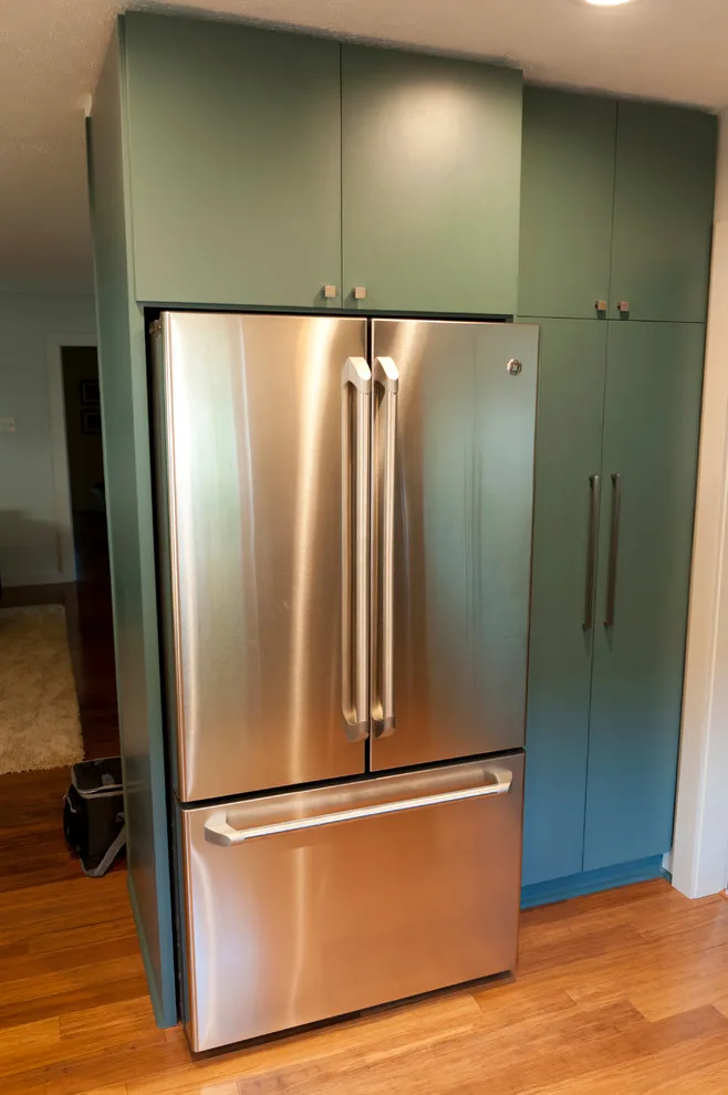 Meyerland Contemporary Kitchen by Crafted Custom Homes + Renovations - Photo 12