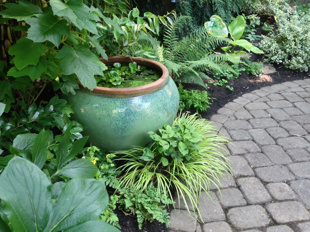 Grant Park retreat by Alyse Lansing Garden Design - Photo 12