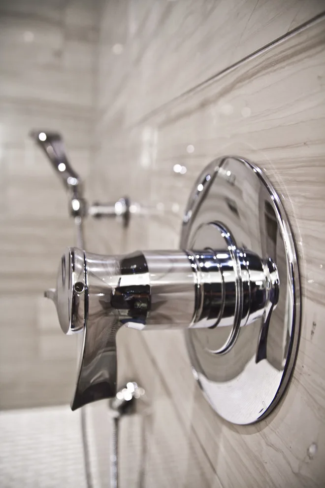 Contemporary Simple Master Bathroom by Master Plan Builders & Master Plan Design - Photo 2