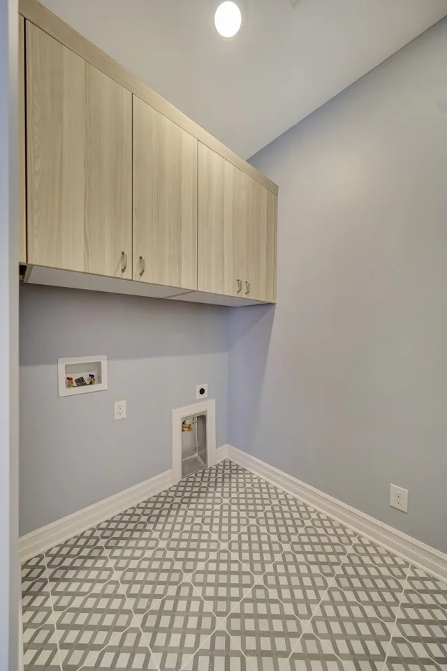 Contemporary Ash 1.5 Level by Sierra Homes (Omaha, NE) - Photo 44
