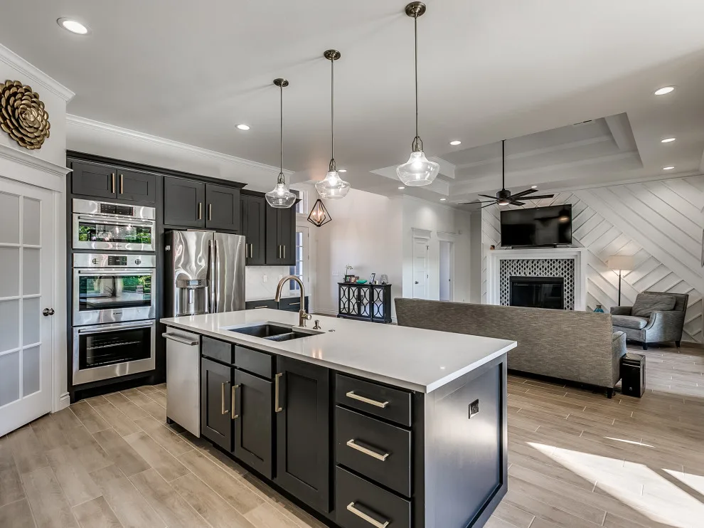 Contemporary Modern Residence by Legacy Construction And Development - Photo 11
