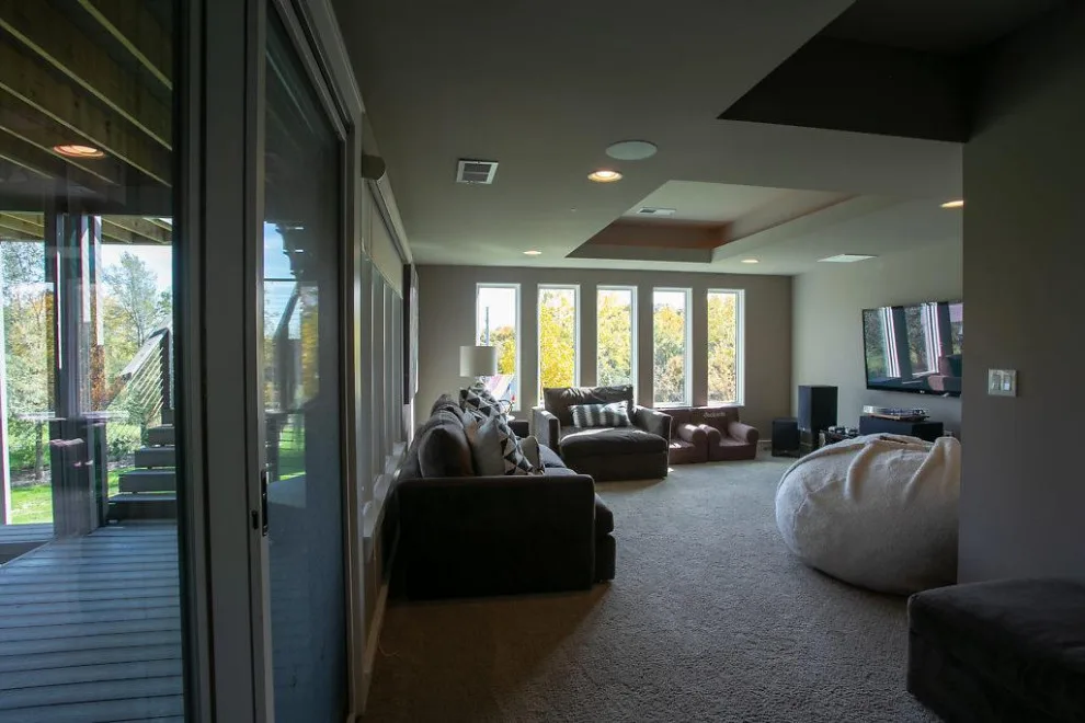 Contemporary Tailored Construction by Suma Design And Construction - Photo 5