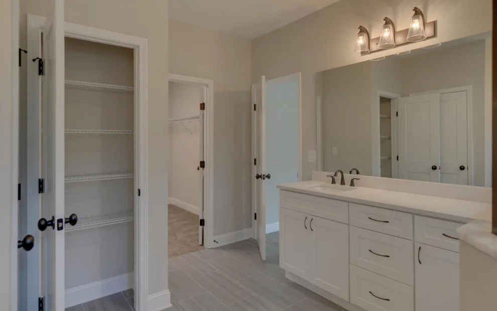 Project SW1021 Plan by Southernwood Homes - Photo 23