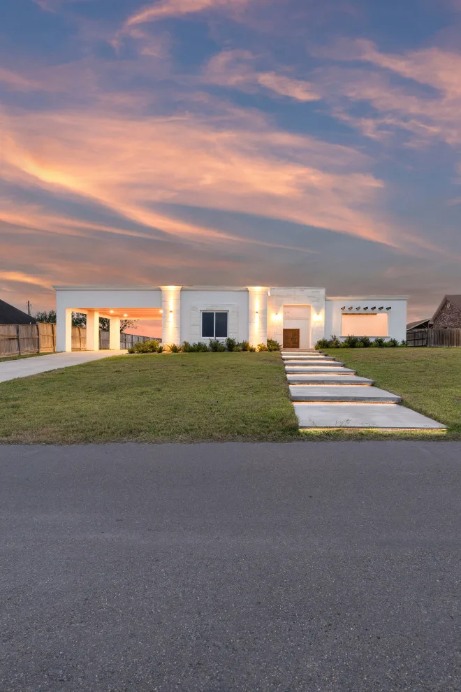 Contemporary Tailored Residence - Alto Bonito by South Texas Builders - Photo 10