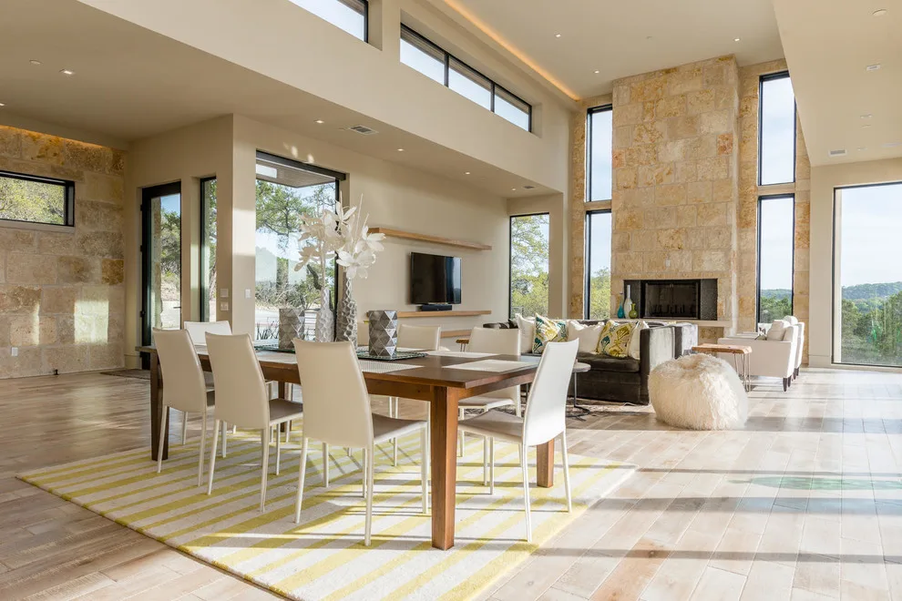 Contemporary Tailored Residence Austin by Camelot Custom Homes Inc. - Photo 4