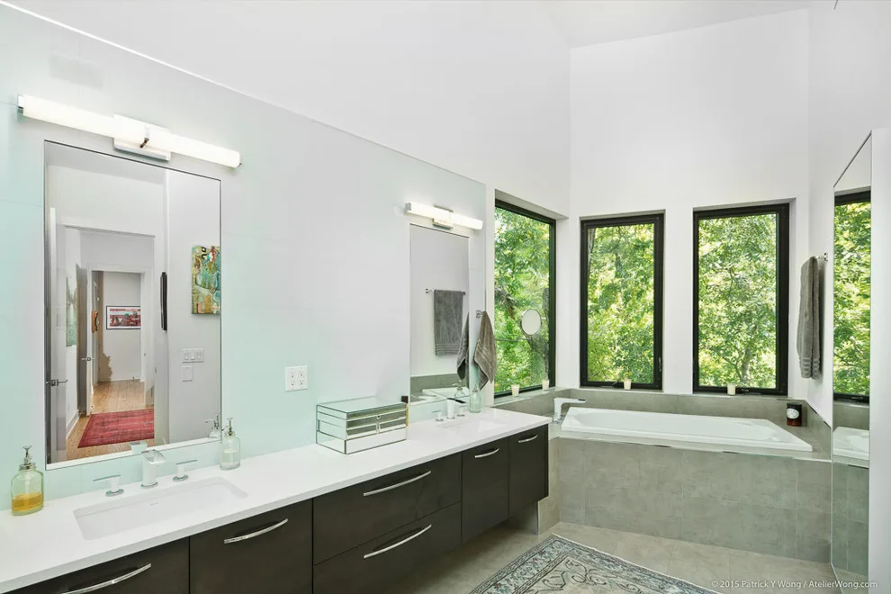 Contemporary Tailored Residence Austin by Camelot Custom Homes Inc. - Photo 6