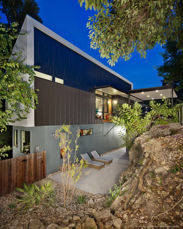 Contemporary Tailored Residence Austin by Camelot Custom Homes Inc. - Photo 14