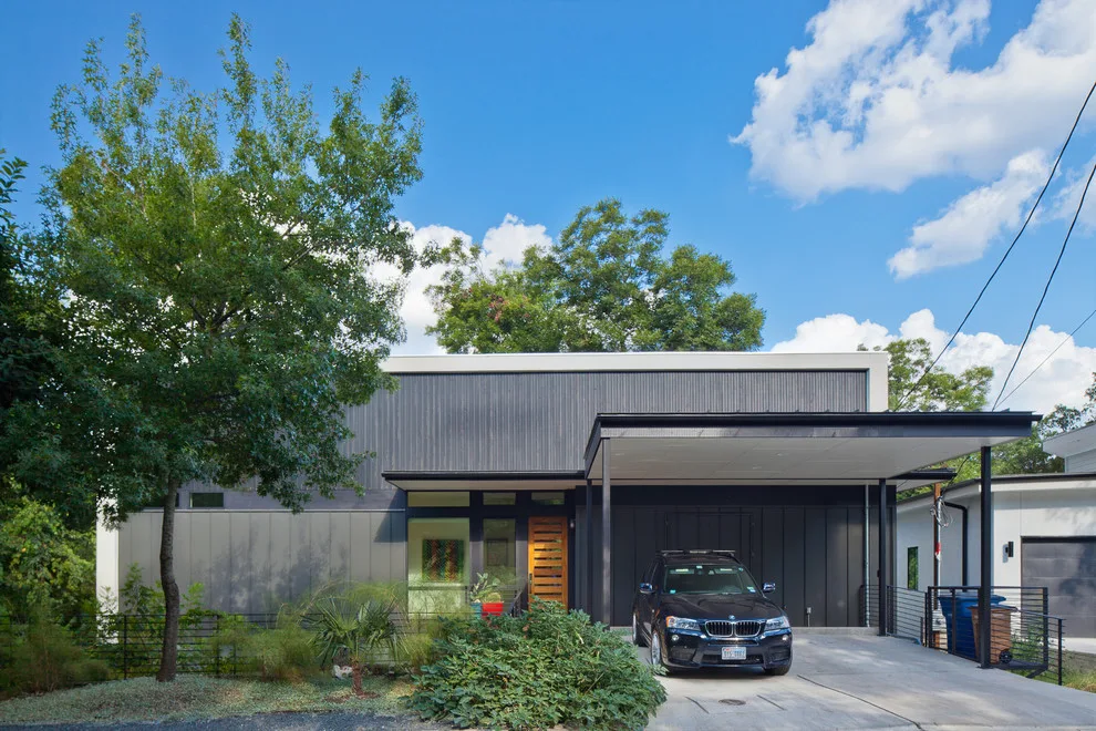 Contemporary Tailored Residence Austin by Camelot Custom Homes Inc. - Photo 13