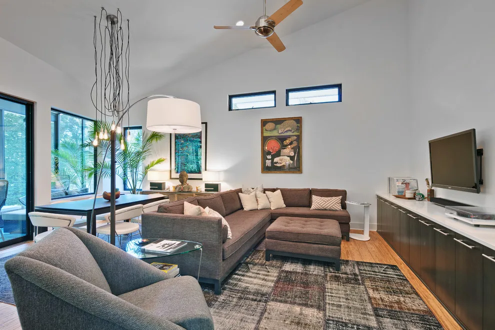 Contemporary Tailored Residence Austin by Camelot Custom Homes Inc. - Photo 15