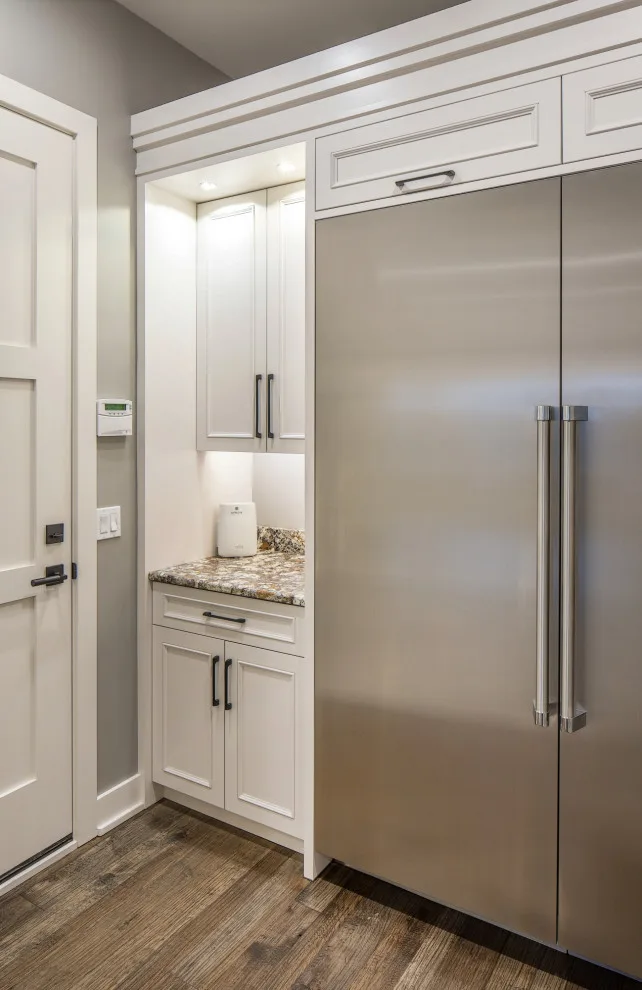 Contemporary and Diverse Tailored Residence by Bloomfield Custom Homes - Photo 9