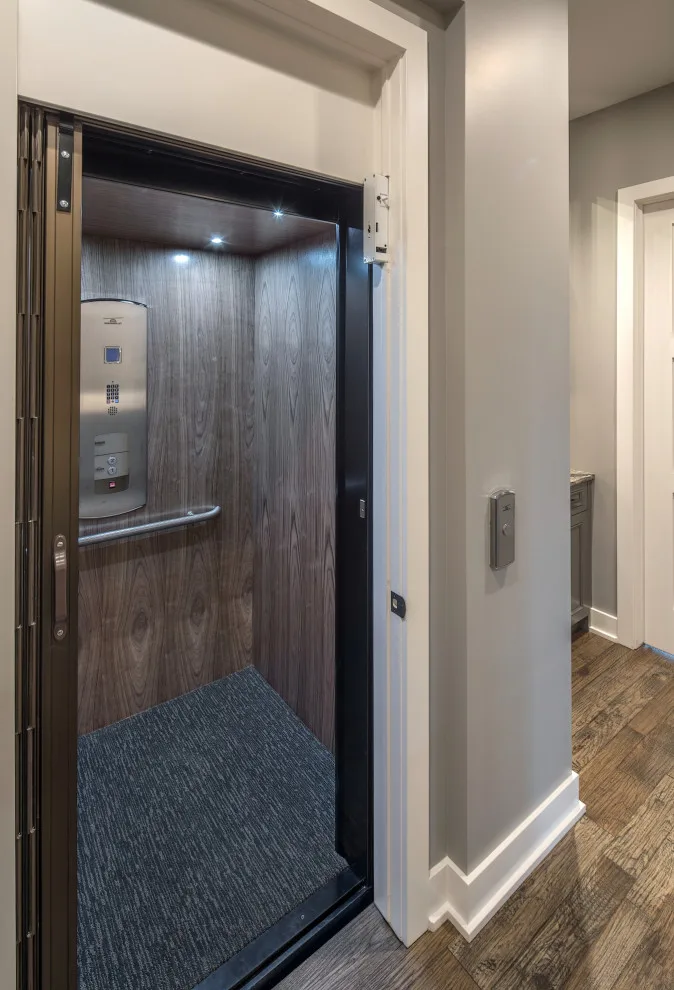Contemporary and Diverse Tailored Residence by Bloomfield Custom Homes - Photo 14