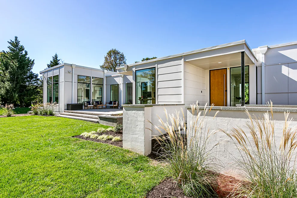Contemporary Entrance by Vmax LLC - Photo 2