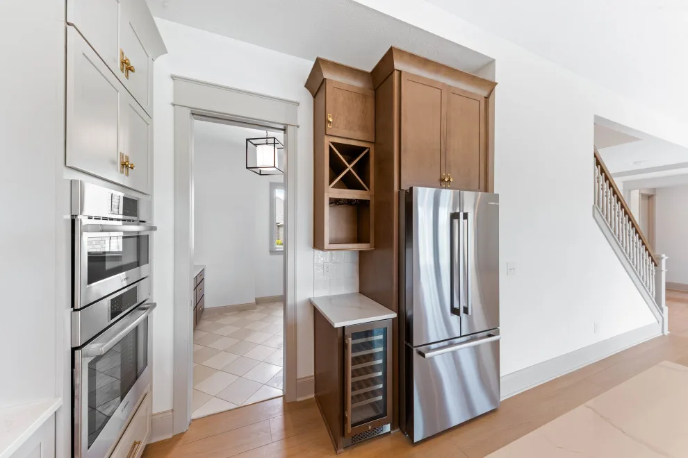 Contemporary European - Hillview by Old Town Design Group - Photo 40