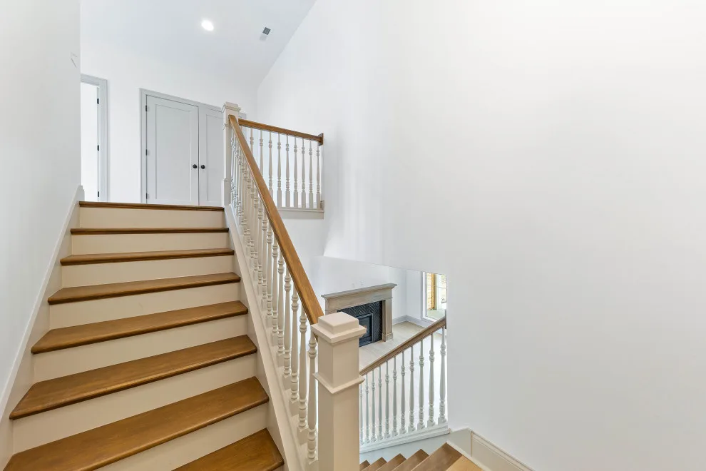 Contemporary European - Hillview by Old Town Design Group - Photo 24
