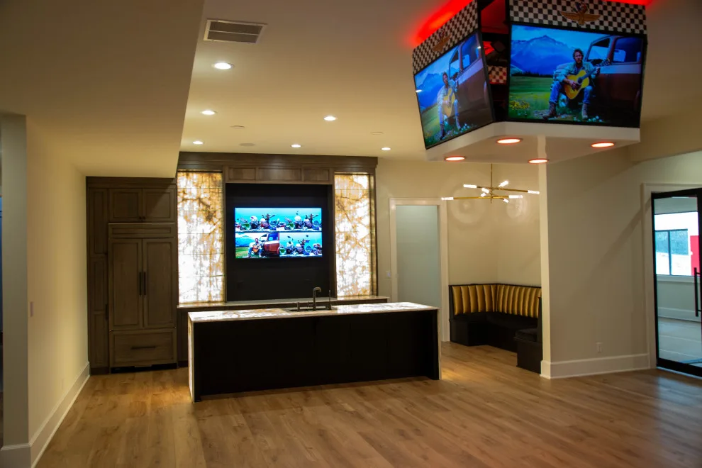 Contemporary Family Residence by Duke Homes, Inc. - Photo 6