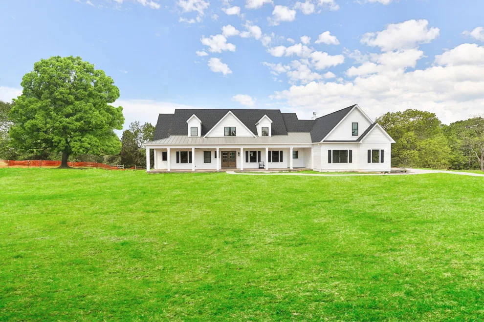 Contemporary Farmhouse Enhanced with Reclaimed Materials by Hibbs Luxury Homes - St Louis, MO - Photo 18