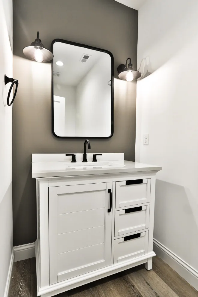 Contemporary Farmhouse Designed with Chic Coastal Elements by Hibbs Luxury Homes - St Louis, MO - Photo 31