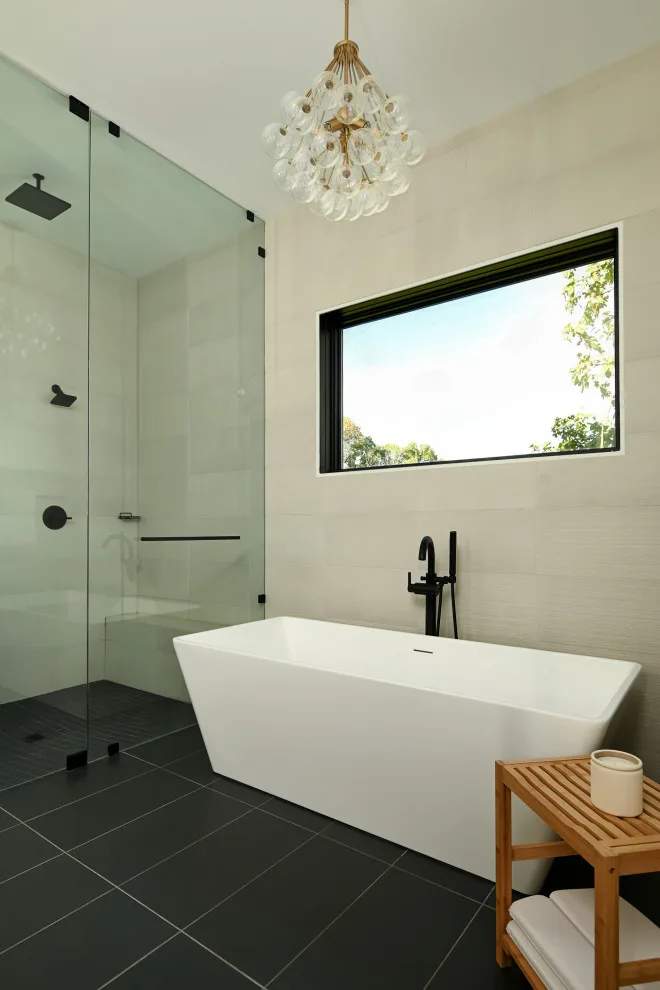 Contemporary Farmhouse Bespoke by Homoly Design + Build - Photo 19