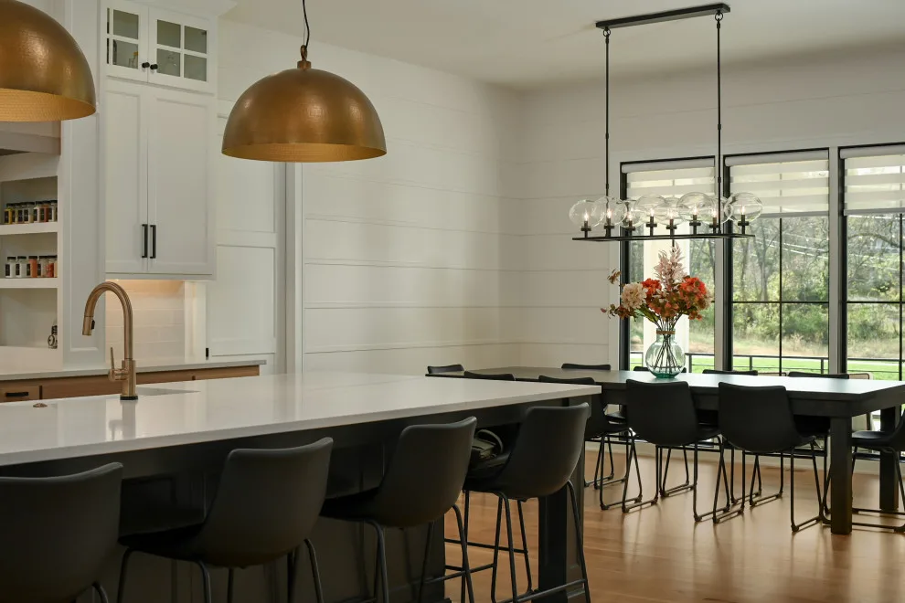Contemporary Farmhouse Bespoke by Homoly Design + Build - Photo 21