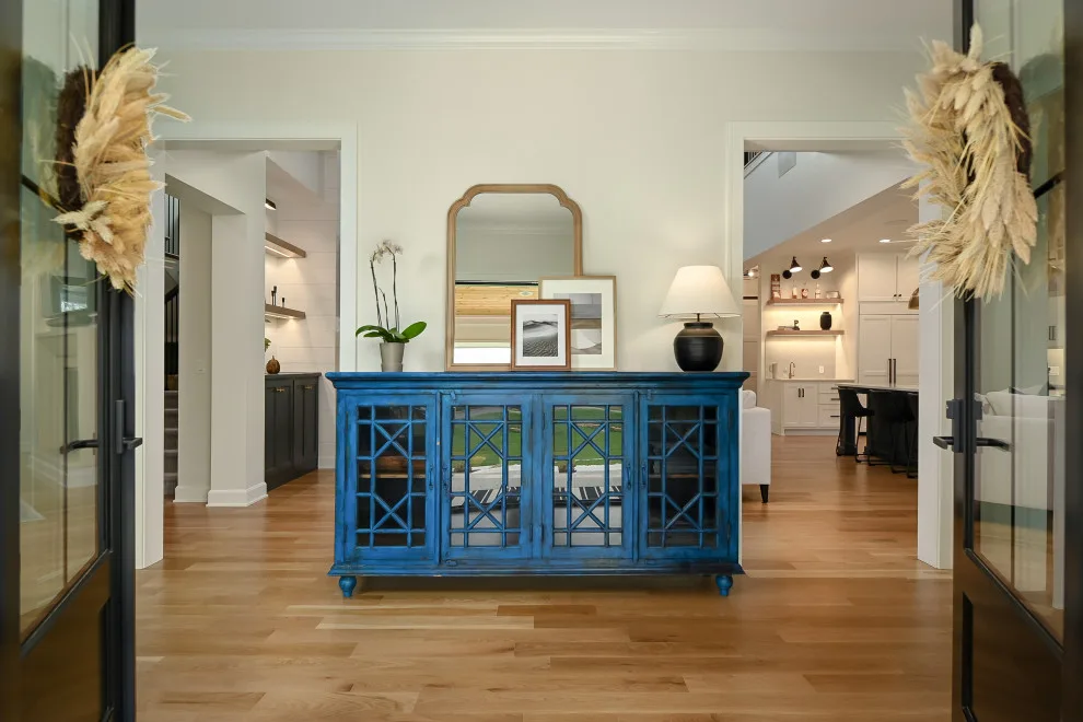 Contemporary Farmhouse Bespoke by Homoly Design + Build - Photo 8