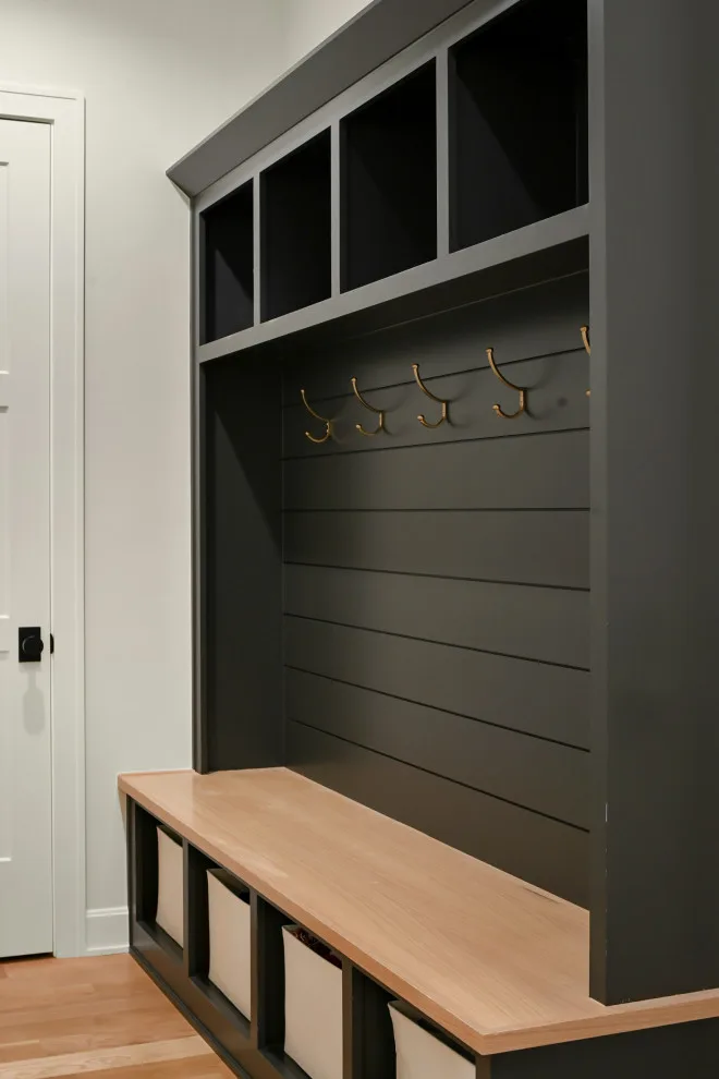 Contemporary Farmhouse Bespoke by Homoly Design + Build - Photo 5