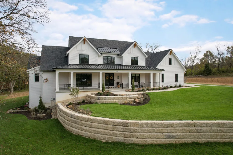 Contemporary Farmhouse Bespoke by Homoly Design + Build - Photo 28