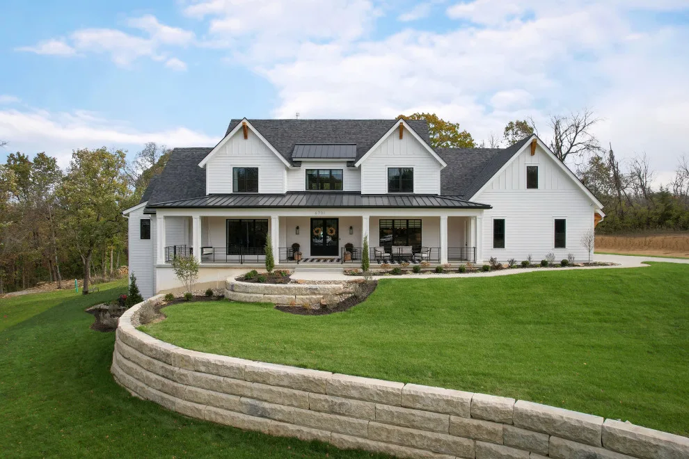 Contemporary Farmhouse Bespoke by Homoly Design + Build - Photo 22