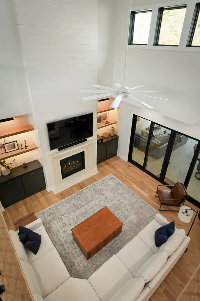 Contemporary Farmhouse Bespoke by Homoly Design + Build - Photo 11