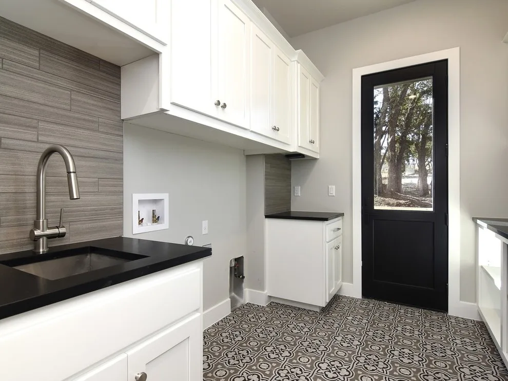 Contemporary Farmhouse by Eppright Homes, LLC - Photo 16