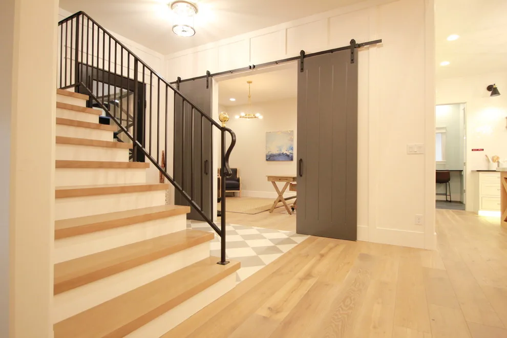 Contemporary Farmhouse by Platinum Construction - Photo 5