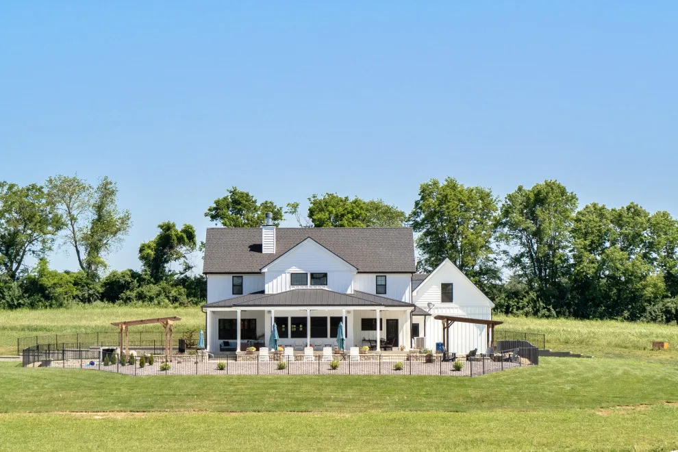 Contemporary Farmhouse | Villa Ridge, MO by Stockell Custom Homes & Construction - Photo 19