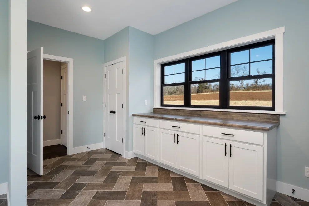 Contemporary Farmhouse | Villa Ridge, MO by Stockell Custom Homes & Construction - Photo 25