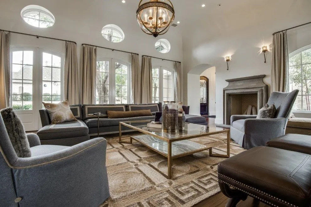 Single-Story Frisco Residence by Hawkins-Welwood Homes - Photo 2
