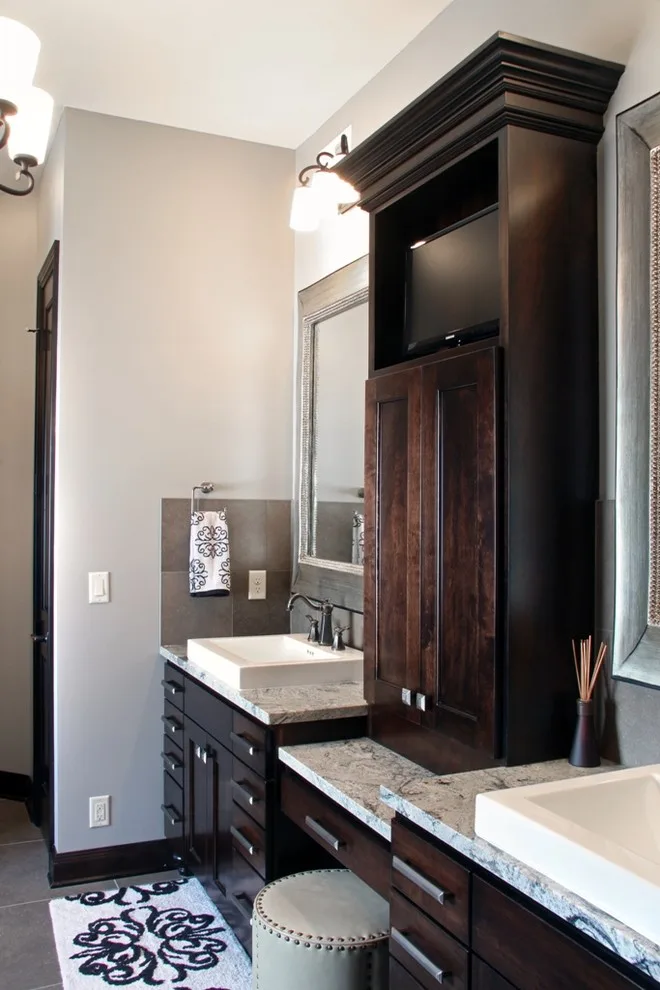 Contemporary Elegance by Fulton Construction, Inc. - Photo 6
