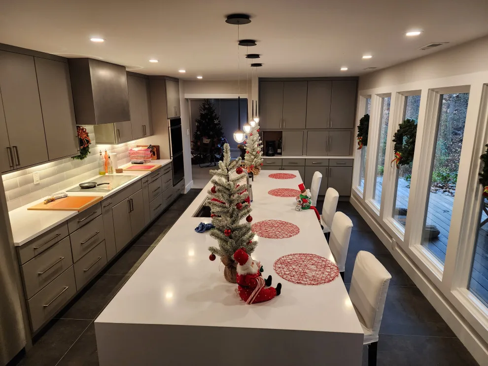 Contemporary Revamp 2022 by Infinity Construction, Llc. - Photo 9
