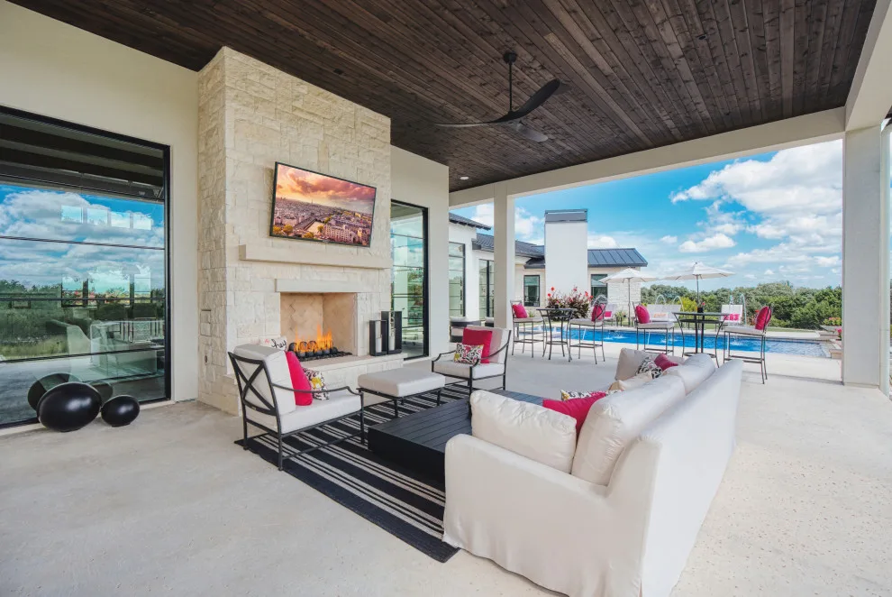 Contemporary Residence in Cordillera Ranch by Garner Homes - Photo 6