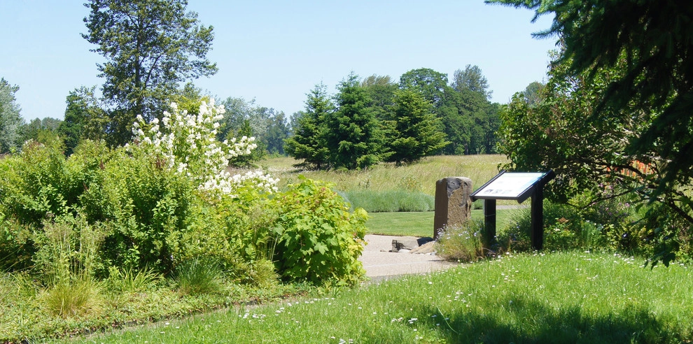 Water Wise Demonstration Garden by LandCurrent Landscape Architects - Photo 2