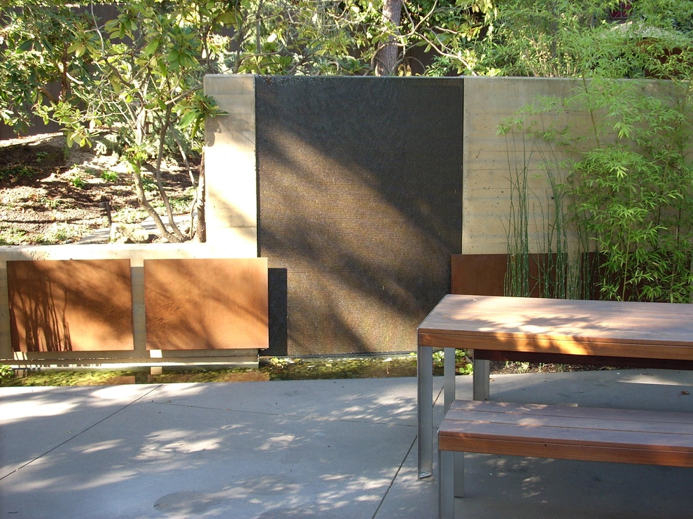Modern Garden by LandCurrent Landscape Architects - Photo 6