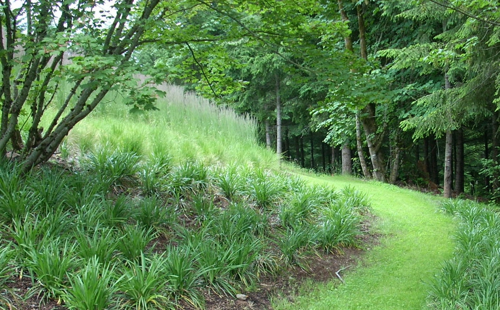 Oregon City Estate Landscape by LandCurrent Landscape Architects - Photo 5