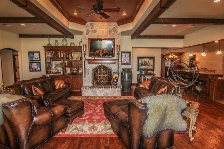 Muleshoe Interior Designs by 3 Bar Custom Homes LLC - Photo 8