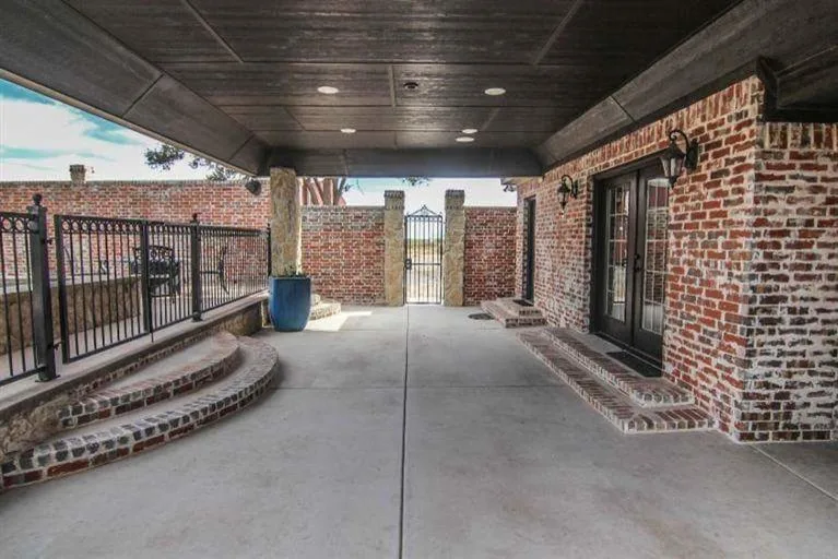 3 Bar Custom Homes LLC - Photo 4