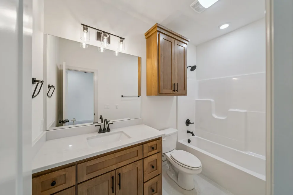 Bespoke Home Mounds Oklahoma by Mahogany Homes - Photo 24