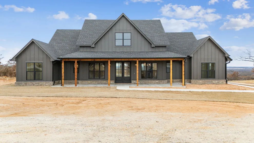 Bespoke Home Mounds Oklahoma by Mahogany Homes - Photo 10