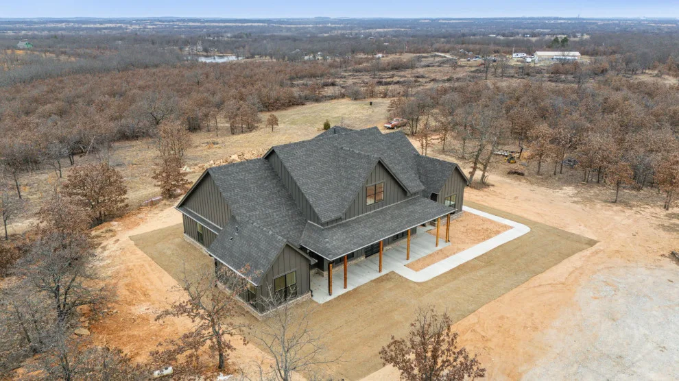 Bespoke Home Mounds Oklahoma by Mahogany Homes - Photo 28