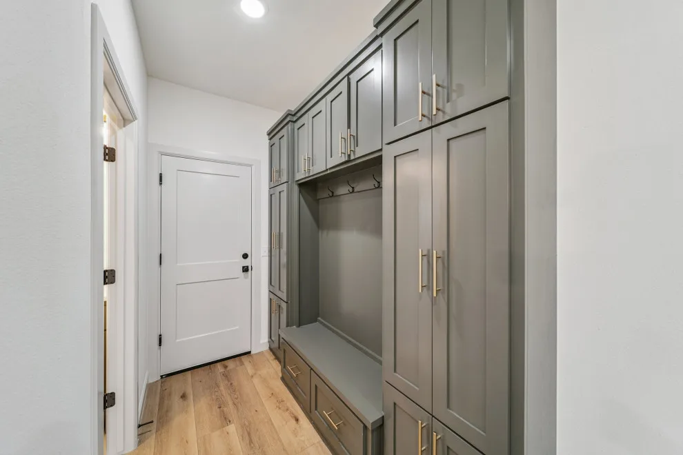 Bespoke Home Mounds Oklahoma by Mahogany Homes - Photo 35