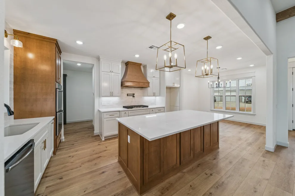Bespoke Home Mounds Oklahoma by Mahogany Homes - Photo 15