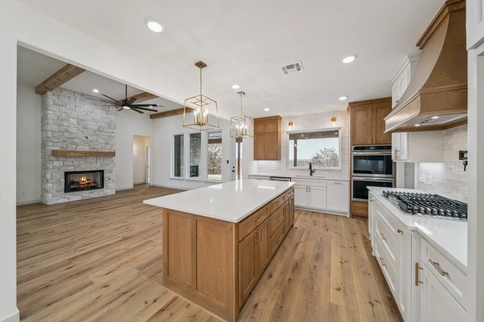 Bespoke Home Mounds Oklahoma by Mahogany Homes - Photo 38